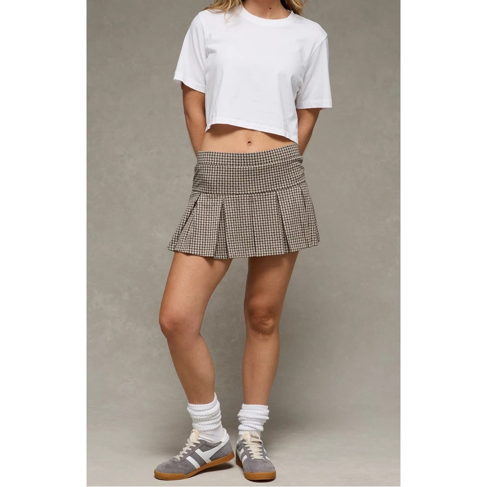 NWT American Eagle Outfitters Knit Low-Rise Pleated Houndstooth Print Skort